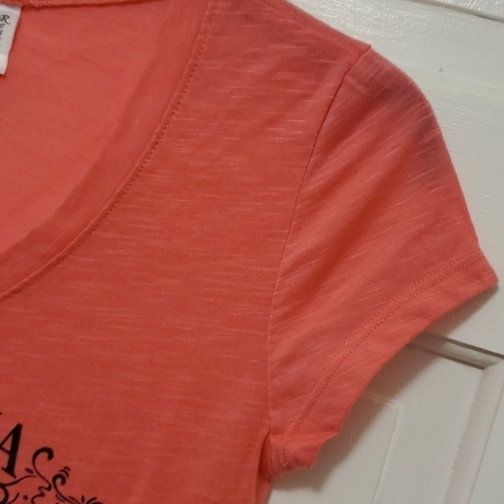 Reserved tee- medium - Picture 4 of 6